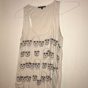 White and black skull tank
